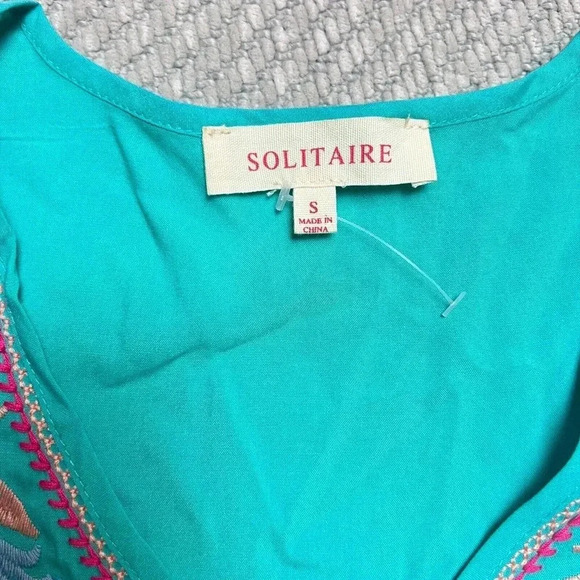 Solitaire Womens Turquoise Floral Embroidered Short Sleeve Blouse Sz S Bohemian - Picture 3 of 9